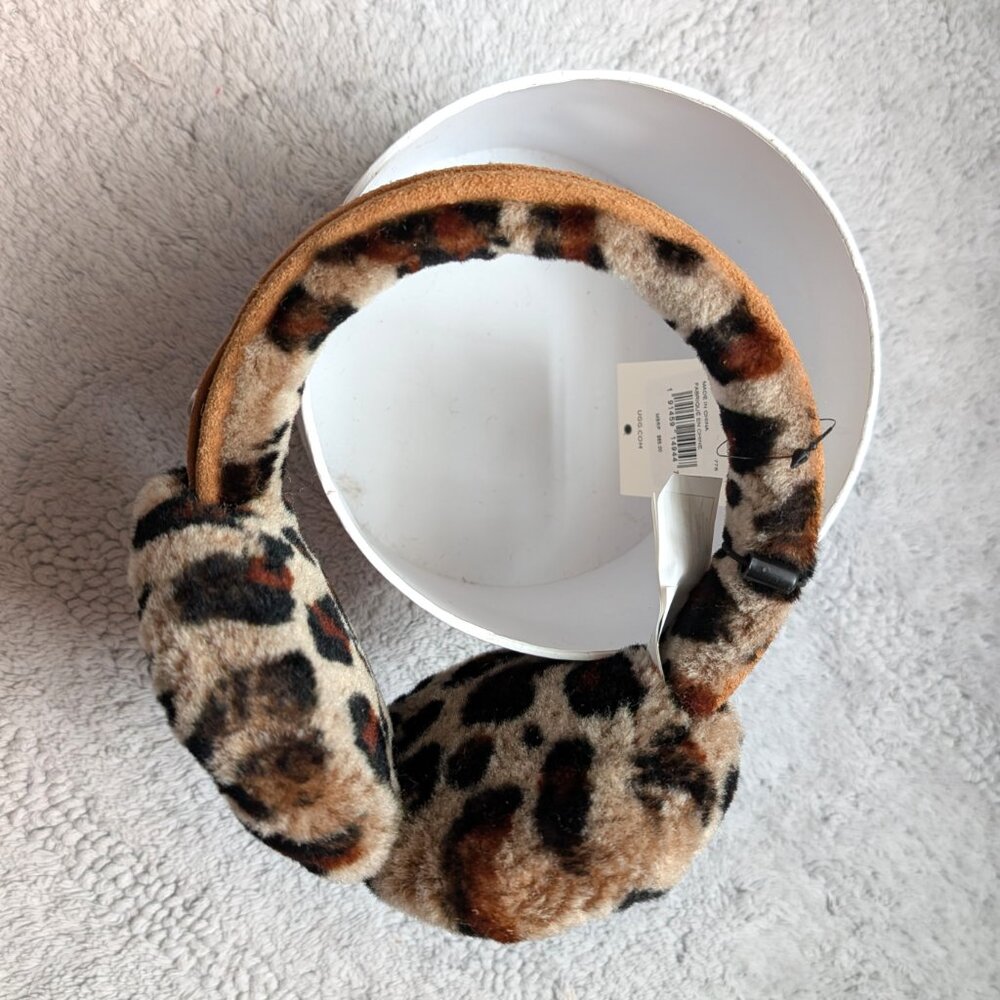 NWT UGG Shearling & Suede Earmuffs in Leopard - Picture 4 of 14